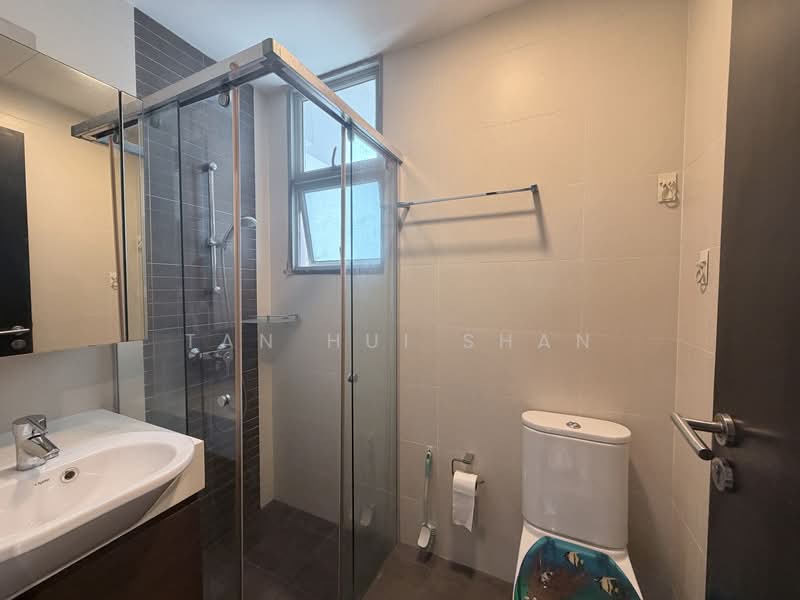 JLB Residences, Jalan Loyang Besar, 2 Bedrooms, 861 sqft, Apartment For Rent, by Tan Hui Shan, 500237565 - Bathroom - PropertyGuru.com.sg