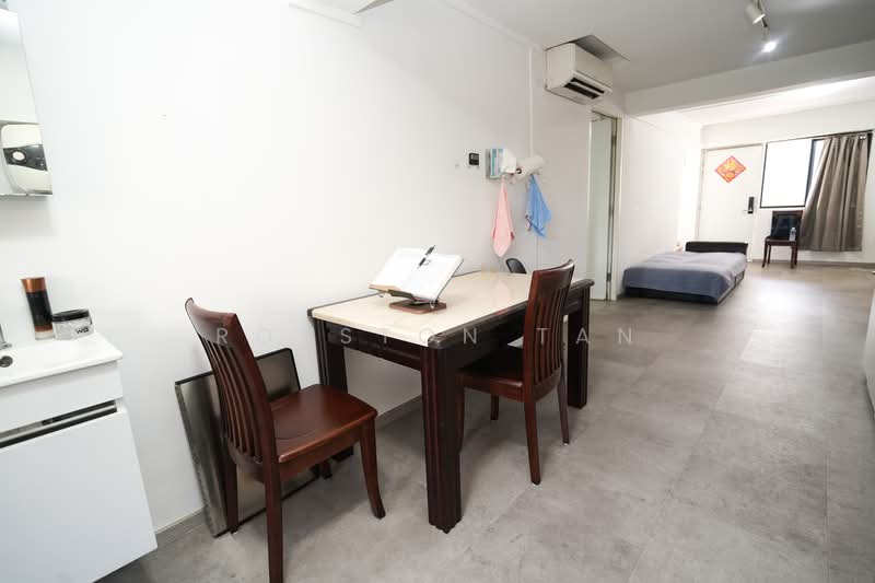 21 Dover Crescent, 21 Dover Crescent, 2 Bedrooms, 700 sqft, HDB Flat For Sale, by Royston Tan, 500237585 - Interior - PropertyGuru.com.sg
