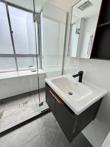 Bluwaters 2, 205 Jalan Loyang Besar, 2 Bedrooms, 872 sqft, Condominium For Sale, by Ching Chia, 500237587 - Bathroom - PropertyGuru.com.sg
