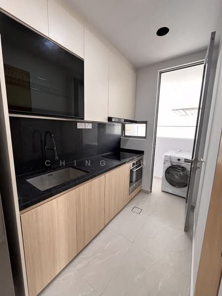Bluwaters 2, 205 Jalan Loyang Besar, 2 Bedrooms, 872 sqft, Condominium For Sale, by Ching Chia, 500237587 - Kitchen - PropertyGuru.com.sg