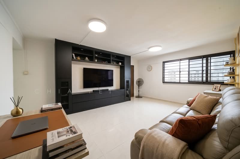 410 Commonwealth Avenue West, 410 Commonwealth Avenue West, 3 Bedrooms, 1,044 sqft, HDB Flat For Sale, by Chia Yei (CY) 佳业, 500237588 - Living Room - PropertyGuru.com.sg