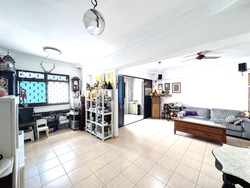 633 Woodlands Ring Road, 633 Woodlands Ring Road, 3 Bedrooms, 1,302 sqft, HDB Flat For Sale, by Soh Shu Hui, 500237603 - Living Room - PropertyGuru.com.sg