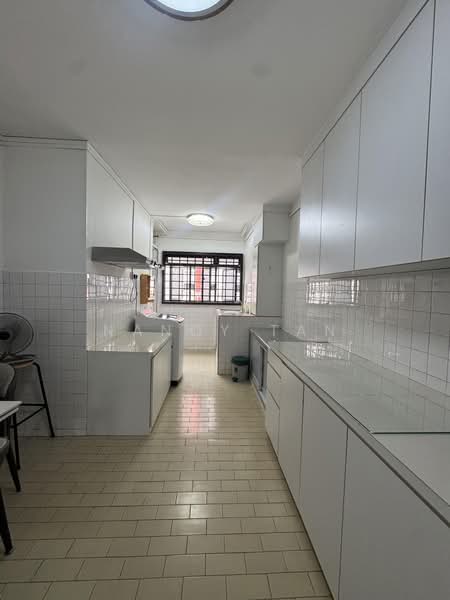 476 Jurong West - 3 room HDB, Jurong West st 41, 2 Bedrooms, 786 sqft, HDB Flat For Sale, by Nancy Tan, 500237607 - Kitchen - PropertyGuru.com.sg
