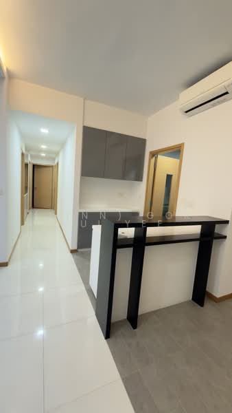 Double Bay Residences, 19A Simei Street 4, 4 Bedrooms, 1,550 sqft, Condominium For Sale, by (Lynn) Gor Mui Yee, 500237608 - Corridor - PropertyGuru.com.sg
