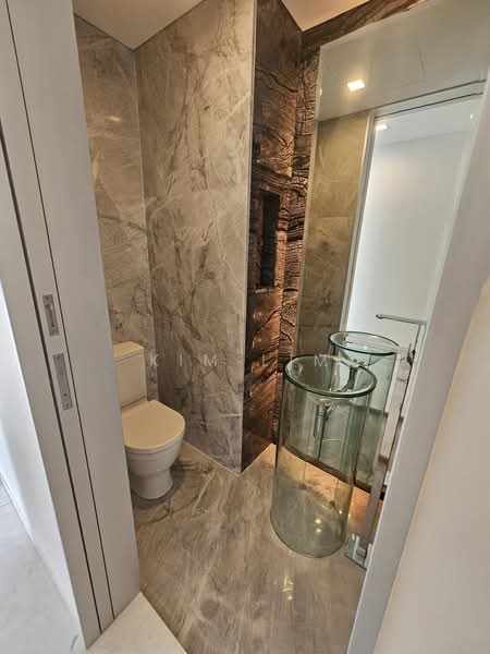 St. Regis Residences Singapore, 33 Tanglin Road, 4 Bedrooms, 2,123 sqft, Condominium For Sale, by Kim Lim, 500237609 - Bathroom - PropertyGuru.com.sg