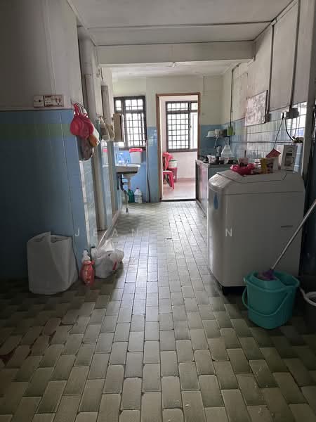 100 Lorong 1 Toa Payoh, 100 Lorong 1 Toa Payoh, 2 Bedrooms, 732 sqft, HDB Flat For Sale, by Jean Chin, 500237615 - Kitchen - PropertyGuru.com.sg