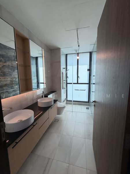 Belgravia Ace, 379 Belgravia Drive, 5 Bedrooms, 4,370 sqft, Semi-Detached House For Sale, by Jaimie Ho Kit Mie, 500237616 - Bathroom - PropertyGuru.com.sg