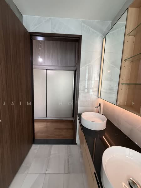 Belgravia Ace, 379 Belgravia Drive, 5 Bedrooms, 4,370 sqft, Semi-Detached House For Sale, by Jaimie Ho Kit Mie, 500237616 - Bathroom - PropertyGuru.com.sg