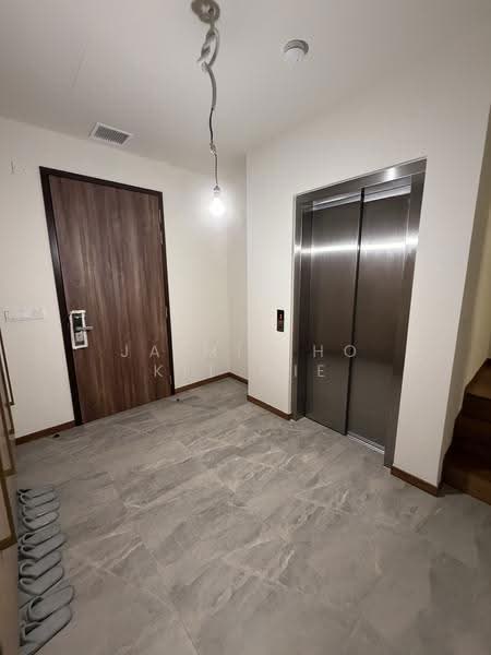 Belgravia Ace, 379 Belgravia Drive, Seletar / Yio Chu Kang, 5 Bedrooms, 4,058 sqft, Semi-Detached House For Sale, by Jaimie Ho Kit Mie, 500237616 - Entrance - PropertyGuru.com.sg