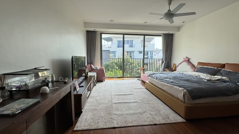 BEST OF CITY-FRINGE LIVING. 1KM ACS SJI. 9488.4080 Dickson, Carlisle, Cambridge, Hertford, Owen, Starlight, Sturdee, Rangoon, Tessensohn, Race Course, Sing Avenue, Sing Joo Walk, Starlight Terrace, Dorset, Worcester, Gloucester, Northumberland, Petain, Tyrwhitt, Flanders Square, Lembu, Belilios Lane, King's,, Farrer Park / Serangoon Rd, 8 Bedrooms, 6,940 sqft, Terraced House For Sale, by Dickson Neo, 500237619 - Bedroom - PropertyGuru.com.sg