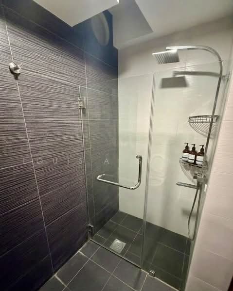 Presto @ Upper Serangoon, 528 Upper Serangoon Road, 1 Bedroom, 430 sqft, Condominium For Sale, by Louis Ang 洪家豪, 500237623 - Bathroom - PropertyGuru.com.sg
