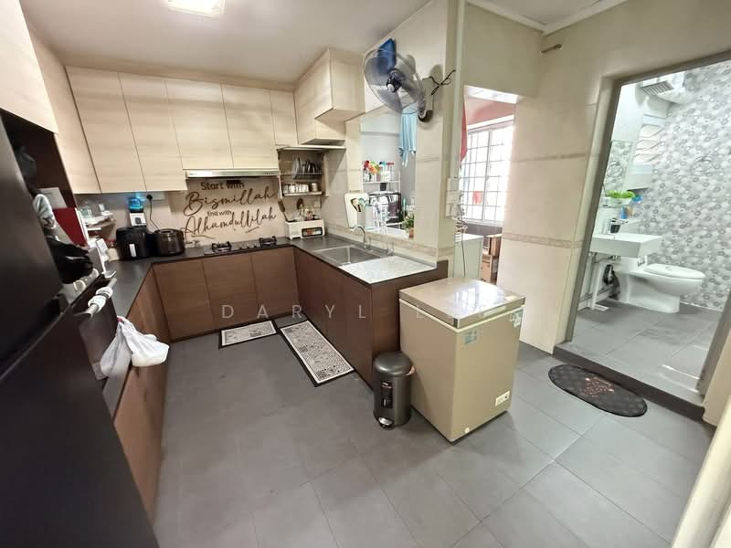 707 Jurong West Street 71, 707 Jurong West Street 71, 3 Bedrooms, 1,362 sqft, HDB Flat For Sale, by Daryl Lee, 500237625 - Kitchen - PropertyGuru.com.sg
