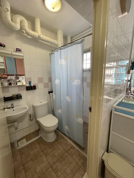 668A Jurong West Street 64, 668A Jurong West Street 64, Boon Lay / Jurong / Tuas, Room Rental, 100 sqft, HDB Flat For Rent, by Sherin Loh, 500237628 - Bathroom - PropertyGuru.com.sg