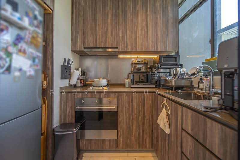 Principal Garden, 99 Prince Charles Crescent, 2 Bedrooms, 786 sqft, Condominium For Sale, by Gabriel Shaun, 500237633 - Kitchen - PropertyGuru.com.sg