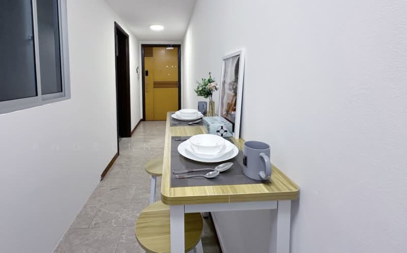 The Warren, 57 Choa Chu Kang Loop, Room Rental, 150 sqft, Apartment For Rent, by Angeline Tan (陈慧恩), 500237636 - Corridor - PropertyGuru.com.sg