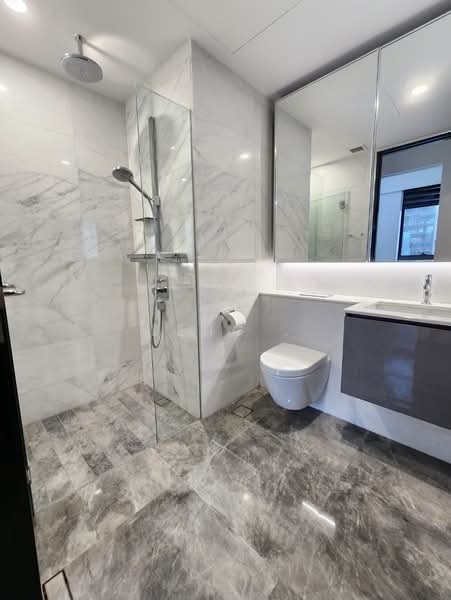 Midtown Bay, 120 Beach Road, 2 Bedrooms, 743 sqft, Condominium For Sale, by Leng ., 500237642 - Bathroom - PropertyGuru.com.sg