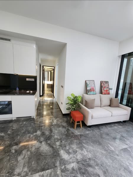 Midtown Bay, 120 Beach Road, 2 Bedrooms, 743 sqft, Condominium For Sale, by Leng ., 500237642 - Living Room - PropertyGuru.com.sg