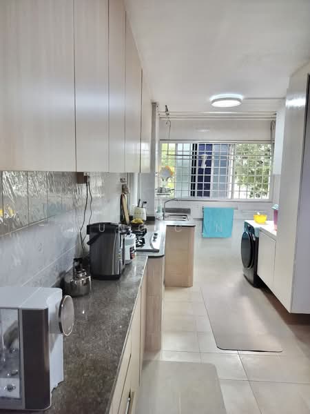 685 Hougang Street 61, 685 Hougang Street 61, Room Rental, 108 sqft, HDB Flat For Rent, by Young Chng, 500237645 - Kitchen - PropertyGuru.com.sg