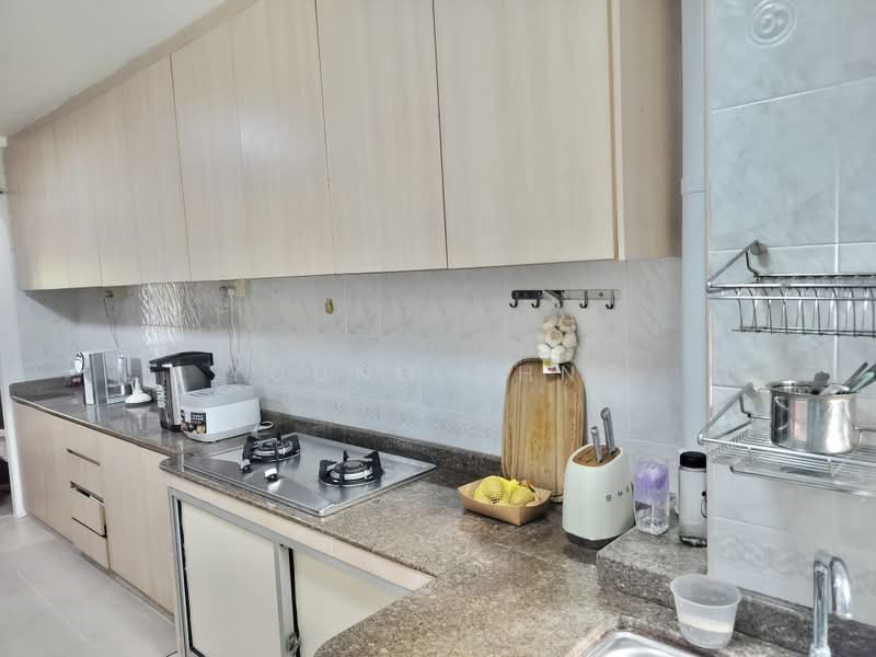 685 Hougang Street 61, 685 Hougang Street 61, Room Rental, 108 sqft, HDB Flat For Rent, by Young Chng, 500237645 - Kitchen - PropertyGuru.com.sg