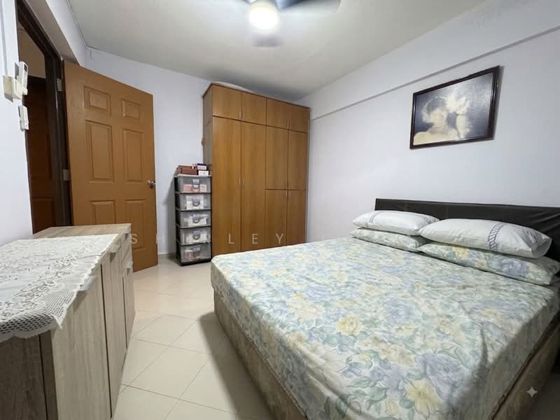 221 Serangoon Avenue 4, 221 Serangoon Avenue 4, 3 Bedrooms, 1,034 sqft, HDB Flat For Sale, by Shirley Chua, 500237650 - Bedroom - PropertyGuru.com.sg