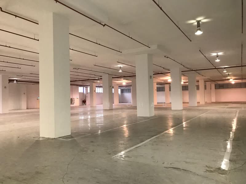 Near IMM | 5.3m Clear | Ample Bays, , 39,000 sqft, Warehouse For Rent, by Ryan Chau, 500237653 - Car Park - CommercialGuru.com.sg