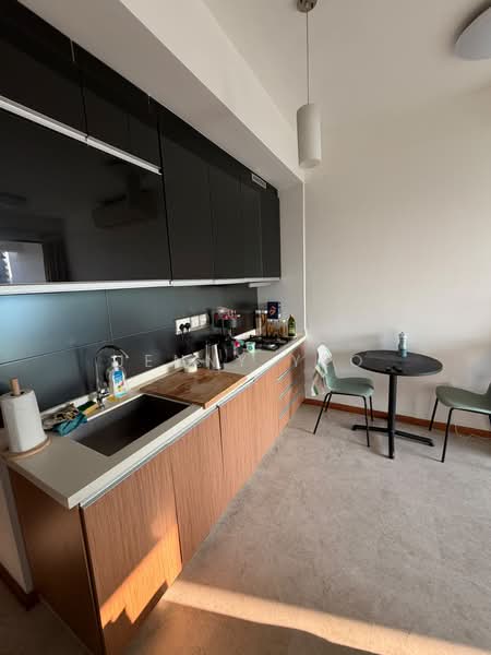 Newton Edge, 1 Makeway Ave, 2 Bedrooms, 753 sqft, Condominium For Rent, by Jenny YEO, 500237654 - Kitchen - PropertyGuru.com.sg