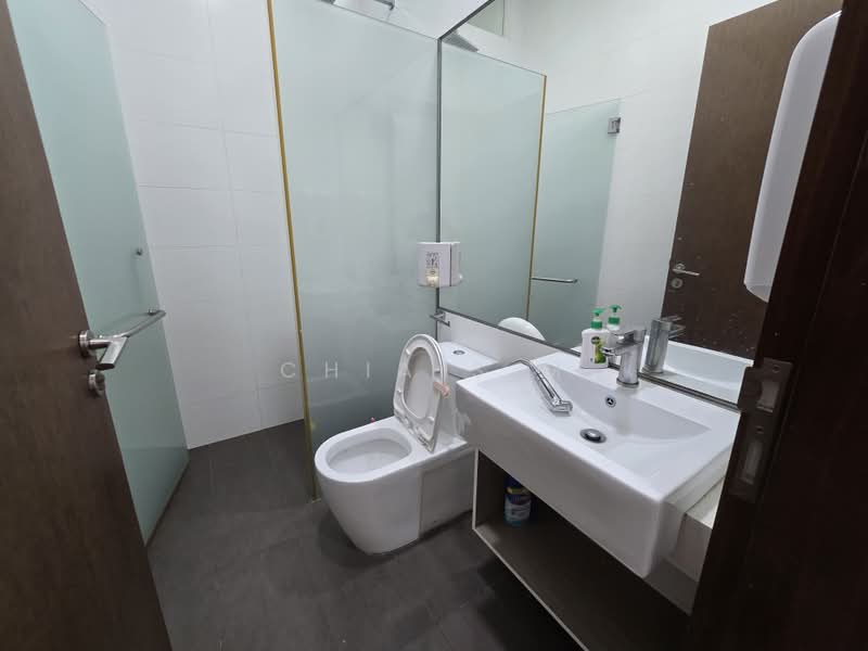 River Valley Road Conservation Unit, River Valley Road, 1,650 sqft, Office For Rent, by Chia S M, 500237655 - Bathroom - CommercialGuru.com.sg