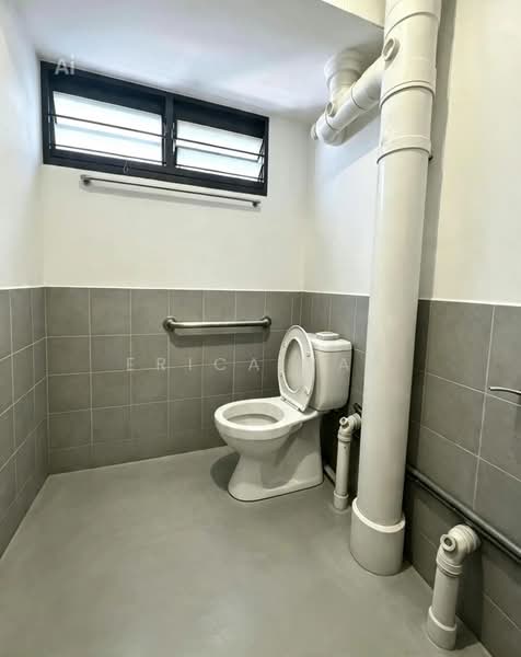 3 Room Flat near Teck Ghee Primary, , 2 Bedrooms, 786 sqft, HDB Flat For Sale, by Erica Yap, 500237658 - Bathroom - PropertyGuru.com.sg