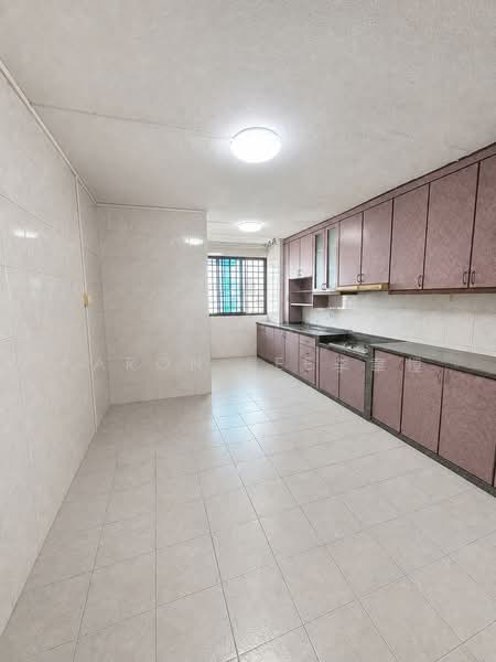 246 Bangkit Road, 246 Bangkit Road, 3 Bedrooms, 1,119 sqft, HDB Flat For Sale, by Aaron Lee李韋樘, 500237664 - Kitchen - PropertyGuru.com.sg