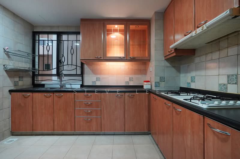Seletar Springs Condominium, 100 Gerald Drive, 3 Bedrooms, 1,658 sqft, Condominium For Sale, by Steve Lee, 500237677 - Kitchen - PropertyGuru.com.sg