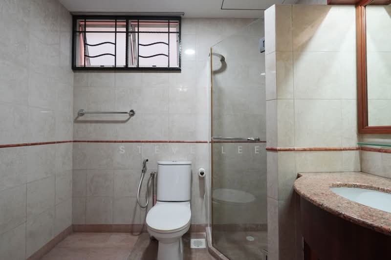 Seletar Springs Condominium, 100 Gerald Drive, 3 Bedrooms, 1,658 sqft, Condominium For Sale, by Steve Lee, 500237677 - Bathroom - PropertyGuru.com.sg