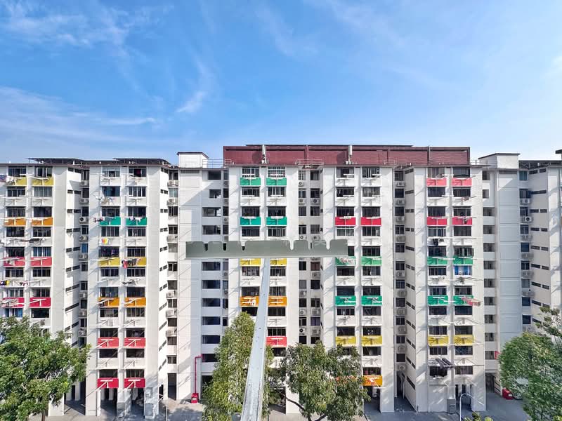 17 Eunos Crescent, 17 Eunos Crescent, 2 Bedrooms, 635 sqft, HDB Flat For Sale, by Bee 林美玲, 500237678 - Exterior - PropertyGuru.com.sg