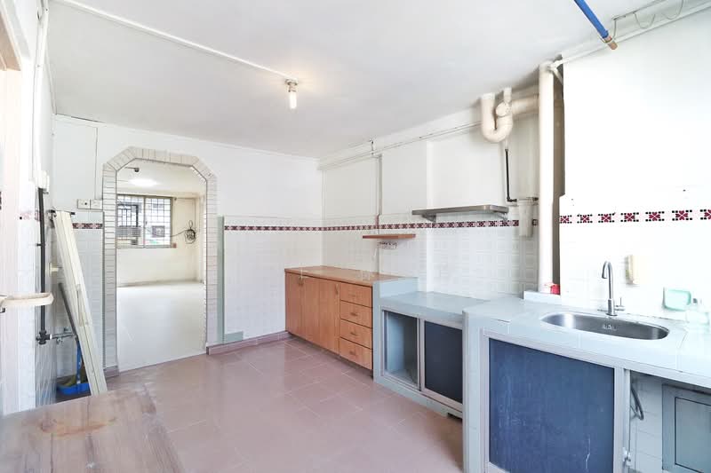 17 Eunos Crescent, 17 Eunos Crescent, 2 Bedrooms, 635 sqft, HDB Flat For Sale, by Bee 林美玲, 500237678 - Kitchen - PropertyGuru.com.sg