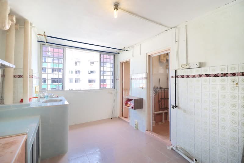 17 Eunos Crescent, 17 Eunos Crescent, 2 Bedrooms, 635 sqft, HDB Flat For Sale, by Bee 林美玲, 500237678 - Kitchen - PropertyGuru.com.sg