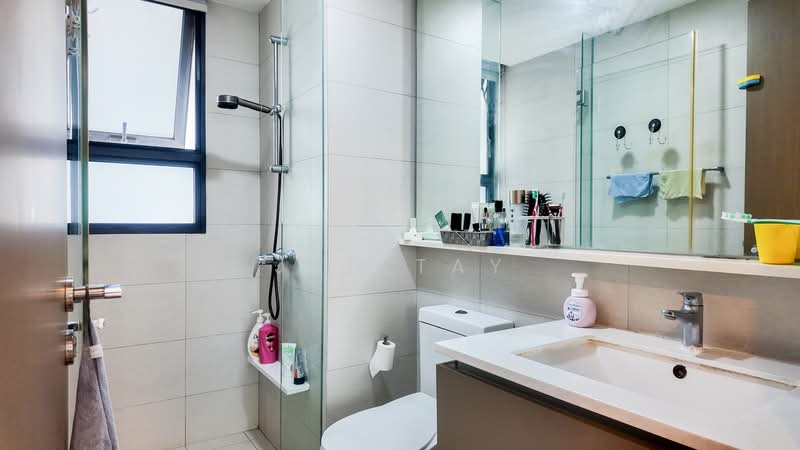 Bellewaters, 23 Anchorvale Crescent, 4 Bedrooms, 1,130 sqft, Condominium For Sale, by Jan Tay, 500237680 - Bathroom - PropertyGuru.com.sg
