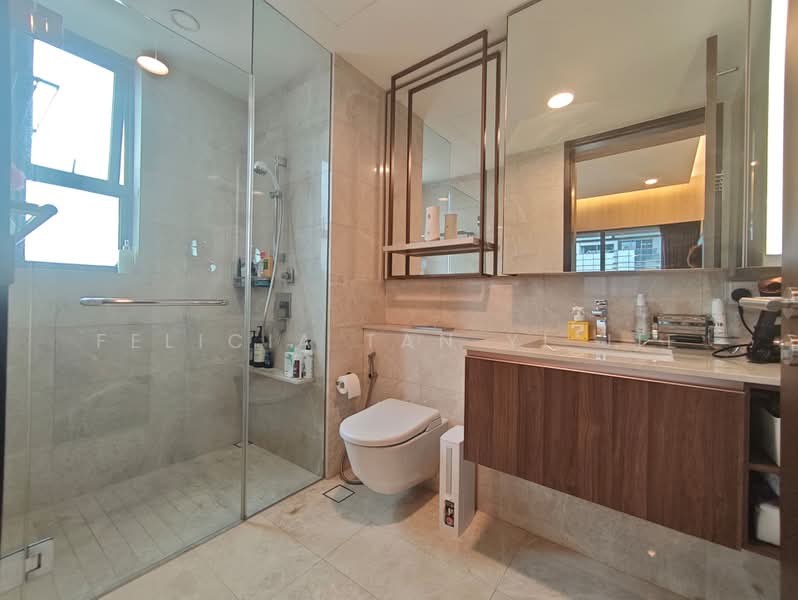 JadeScape, 314 Shunfu Road, 3 Bedrooms, 1,055 sqft, Condominium For Sale, by Felicia Tan Yi Jie, 500237682 - Bathroom - PropertyGuru.com.sg