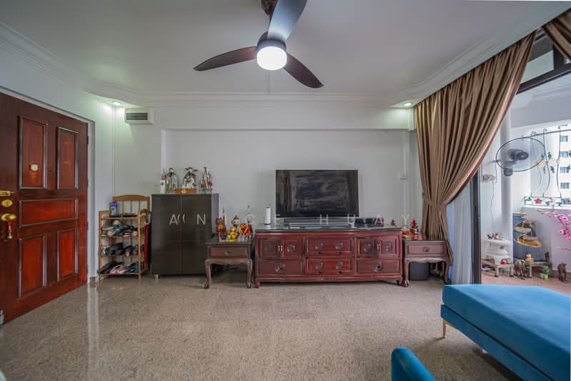 471 Sembawang Drive, 471 Sembawang Drive, 4 Bedrooms, 1,399 sqft, HDB Flat For Sale, by Janice Huay, 500237689 - Living Room - PropertyGuru.com.sg