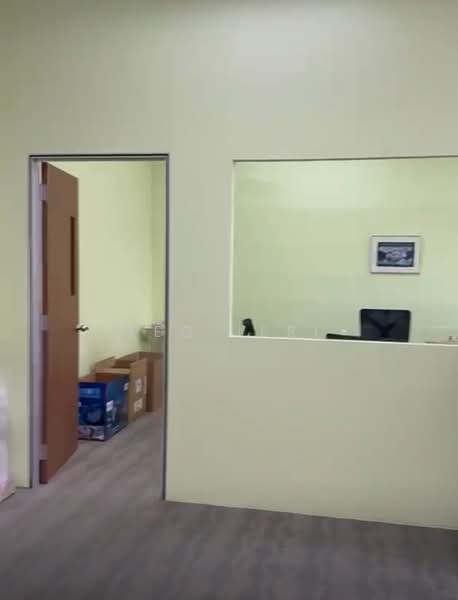 CT Hub 2, 114 Lavender Street, 1,109 sqft, Light Industrial (B1) For Rent, by Teo Jeri, 500237695 - Interior - CommercialGuru.com.sg