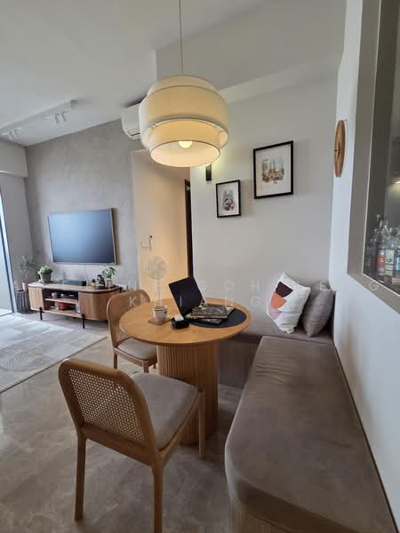 JadeScape, 2 Shunfu Road, 3 Bedrooms, 904 sqft, Condominium For Sale, by Adeline Goh Leng Khiang, 500237696 - Living Room - PropertyGuru.com.sg
