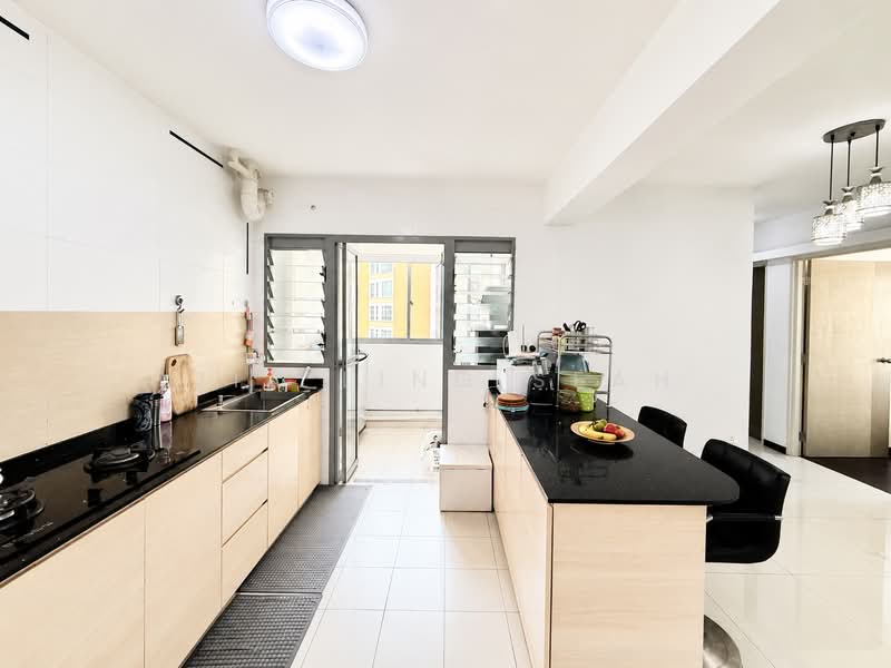 684C Edgedale Plains, 684C Edgedale Plains, 3 Bedrooms, 1,216 sqft, HDB Flat For Sale, by Jia Ling Seah, 500237697 - Kitchen - PropertyGuru.com.sg