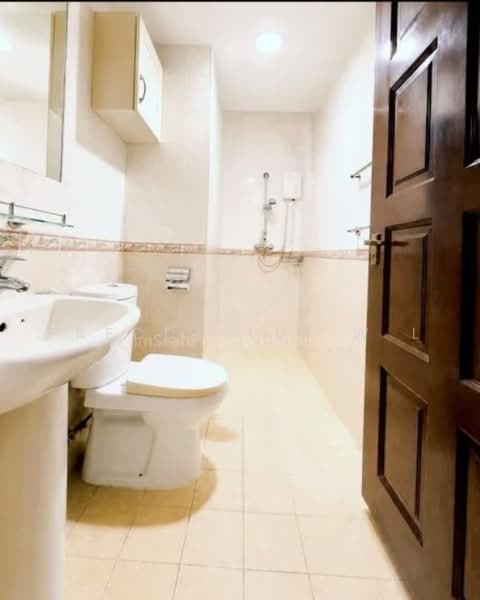 48 Strathmore Avenue, 48 Strathmore Avenue, 3 Bedrooms, 968 sqft, HDB Flat For Sale, by Freddy Lui W L, 500237719 - Bathroom - PropertyGuru.com.sg