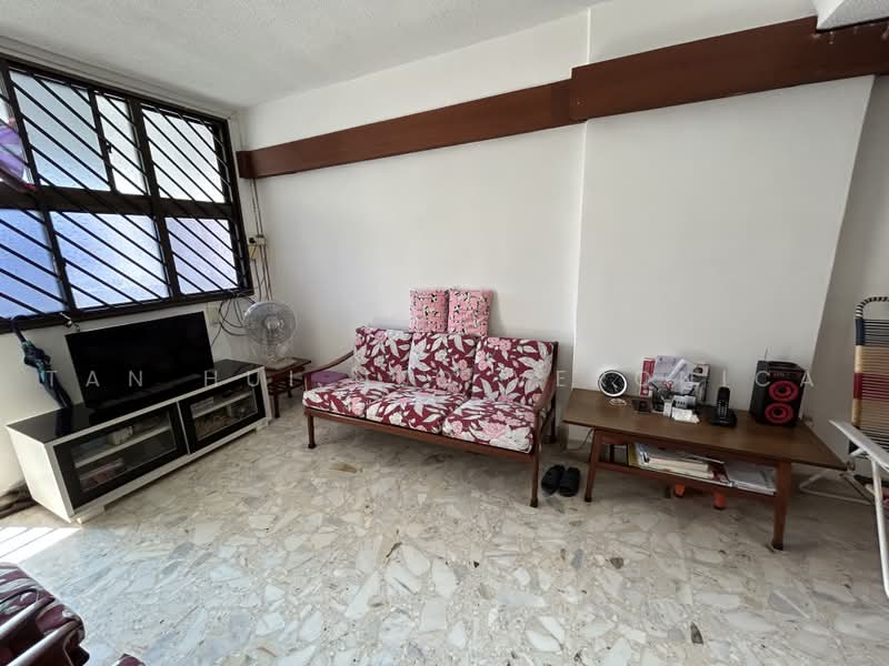 8 Holland Avenue, 8 Holland Avenue, Room Rental, 150 sqft, HDB Flat For Rent, by Tan Hui Neo Veronica, 500237731 - Living Room - PropertyGuru.com.sg