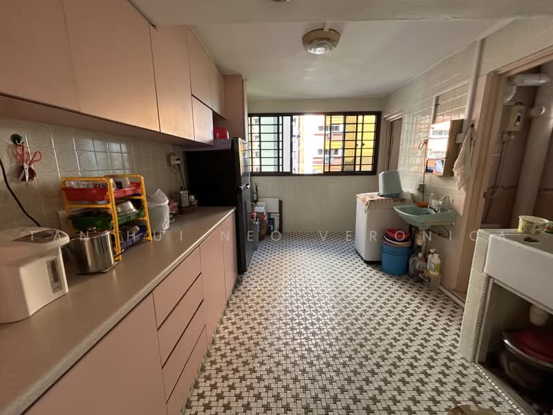 8 Holland Avenue, 8 Holland Avenue, Room Rental, 150 sqft, HDB Flat For Rent, by Tan Hui Neo Veronica, 500237731 - Kitchen - PropertyGuru.com.sg