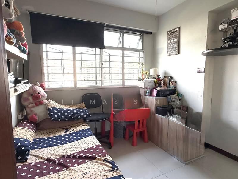 717A Woodlands Drive 70, 717A Woodlands Drive 70, 2 Bedrooms, 763 sqft, HDB Flat For Sale, by Sitimas Senin, 500237733 - Bedroom - PropertyGuru.com.sg
