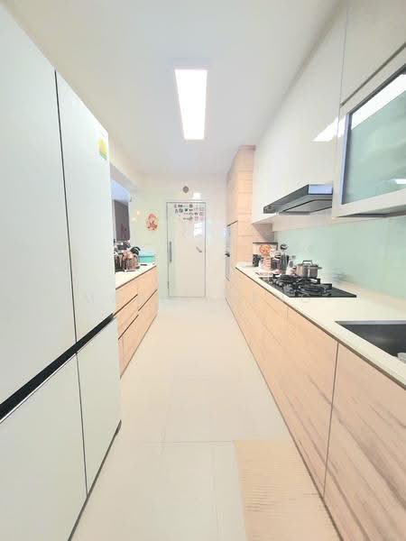 229B Sumang Lane, 229B Sumang Lane, Hougang / Punggol / Sengkang, 3 Bedrooms, 1,216 sqft, HDB Flat For Sale, by Maria Heng, 500237758 - Kitchen - PropertyGuru.com.sg