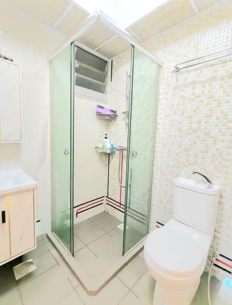 229B Sumang Lane, 229B Sumang Lane, Hougang / Punggol / Sengkang, 3 Bedrooms, 1,216 sqft, HDB Flat For Sale, by Maria Heng, 500237758 - Bathroom - PropertyGuru.com.sg