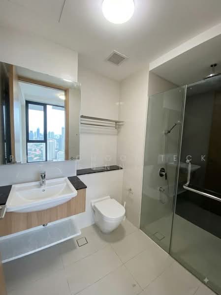 The Trilinq, Jalan Lempeng, 1 Bedroom, 538 sqft, Condominium For Sale, by Phua Choon Teck Sunny, 500237764 - Bathroom - PropertyGuru.com.sg