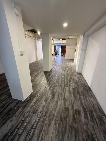 Pagoda Street, Pagoda Street, Chinatown / Tanjong Pagar, 1,236 sqft, Shop / Shophouse For Rent, by Julin Tan, 500237768 - Interior - CommercialGuru.com.sg