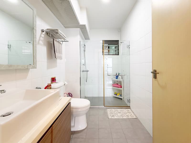 435C Fernvale Road, 435C Fernvale Road, 3 Bedrooms, 1,011 sqft, HDB Flat For Sale, by Hafiz Nor, 500237773 - Common Bathroom - PropertyGuru.com.sg