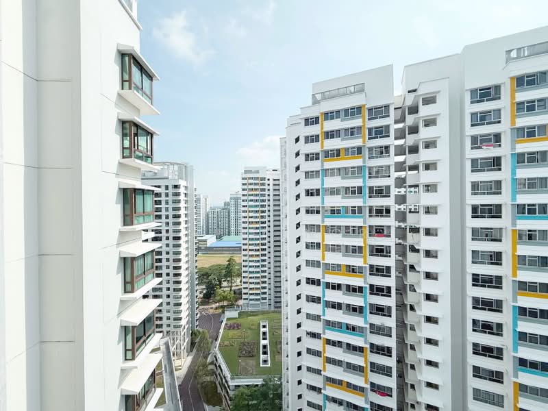 435C Fernvale Road, 435C Fernvale Road, 3 Bedrooms, 1,011 sqft, HDB Flat For Sale, by Hafiz Nor, 500237773 - Living Room View - PropertyGuru.com.sg